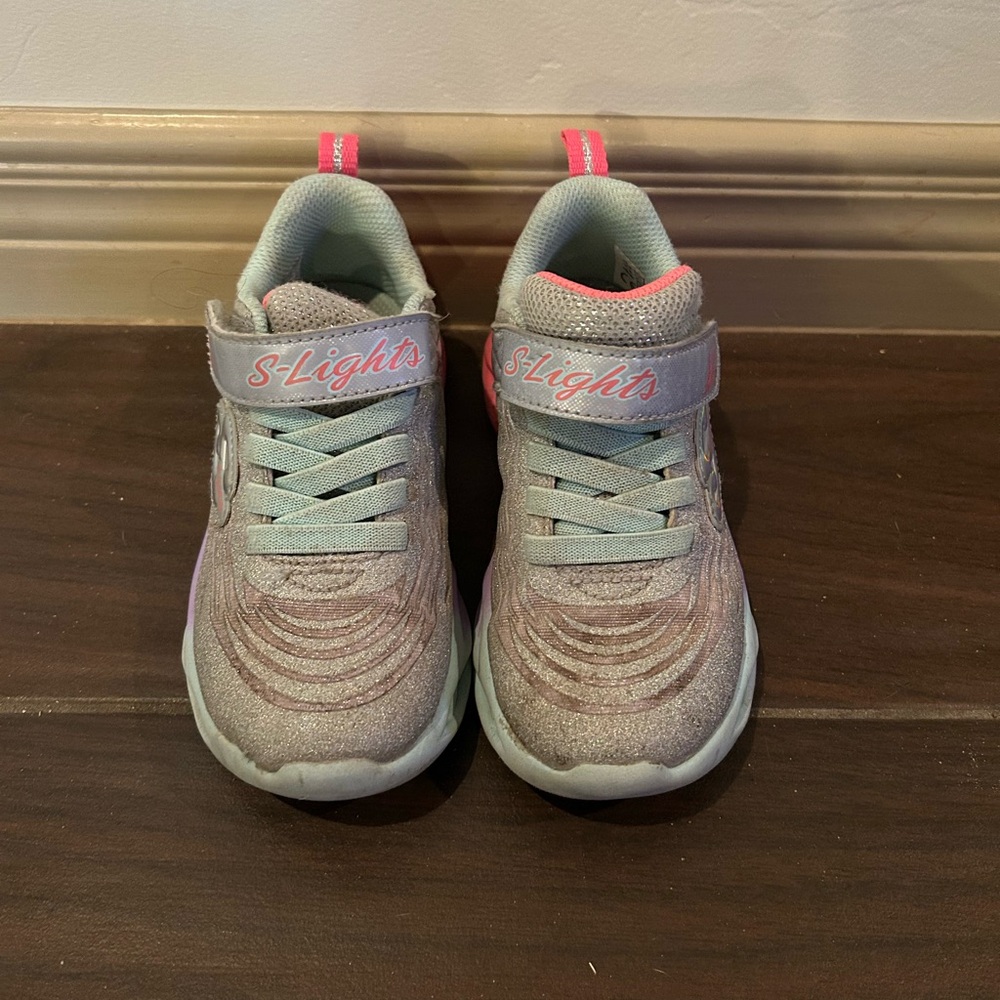Kids' Light-Up Sneakers - Gray and Pink